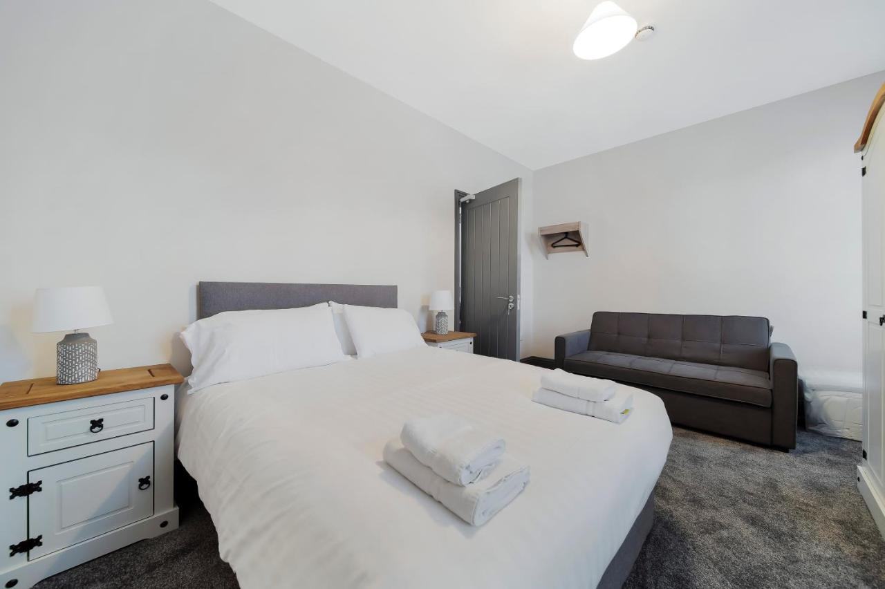 Magee Town House 'sleeping 8 Guests'