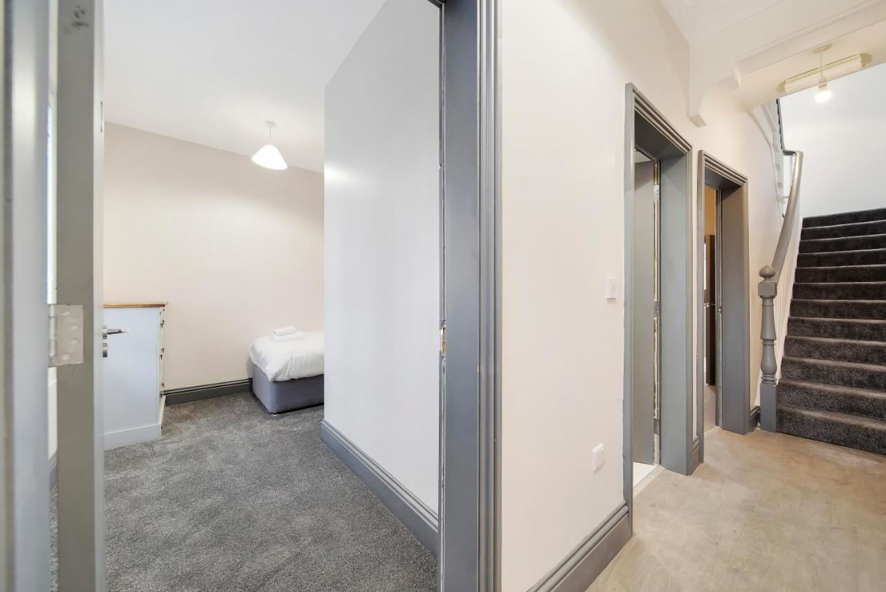 Magee Town House 'sleeping 8 Guests' * Лондондерри